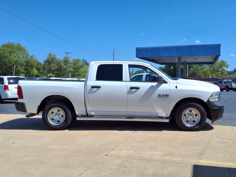 ram ram 1500 pickup 2018 1C6RR6KG0JS298590 image ram ram 1500 pickup 2018 1C6RR6KG0JS298590 image